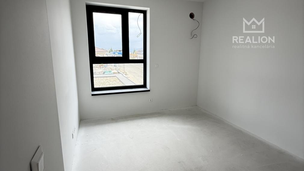 PREDAJ: Výnimočný smart holodom 217 m2 na Kačici, Banská Bystrica