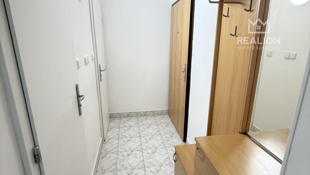 PREDAJ: šikovný 3i byt s loggiou Markova, Petržalka