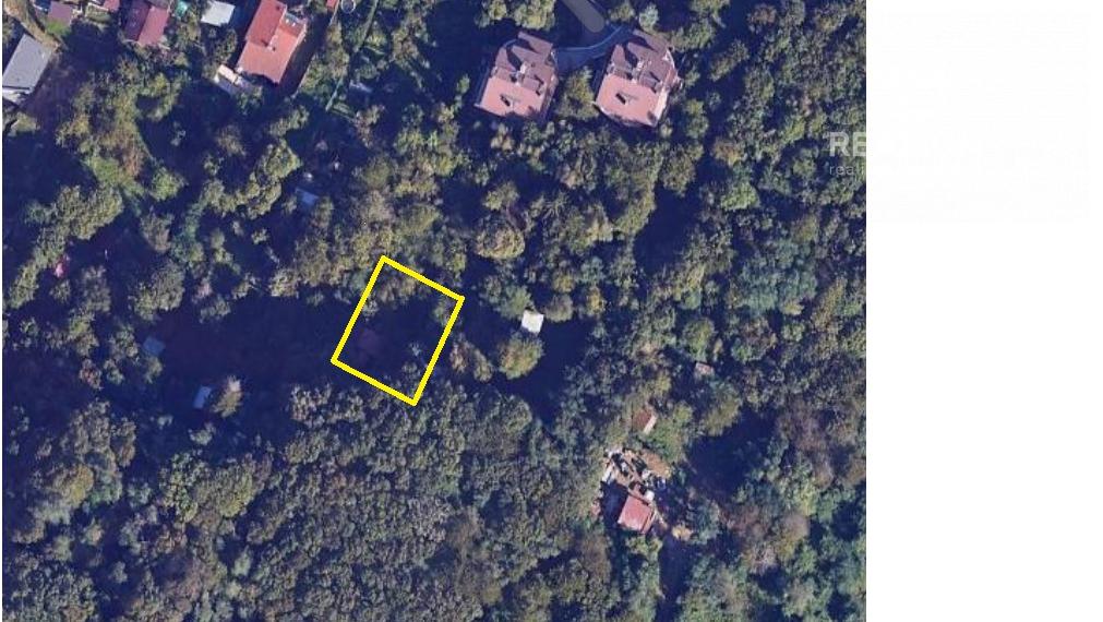 PREDAJ: záhrada 803 m2, Strmé sady, Dúbravka