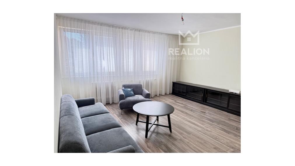 NÁJOM: priestranný 4i byt 110 m2 s loggiou,  Martinengova, Staré Mesto