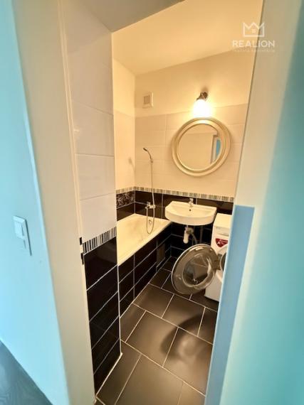 NÁJOM: priestranný 4i byt 110 m2 s loggiou,  Martinengova, Staré Mesto