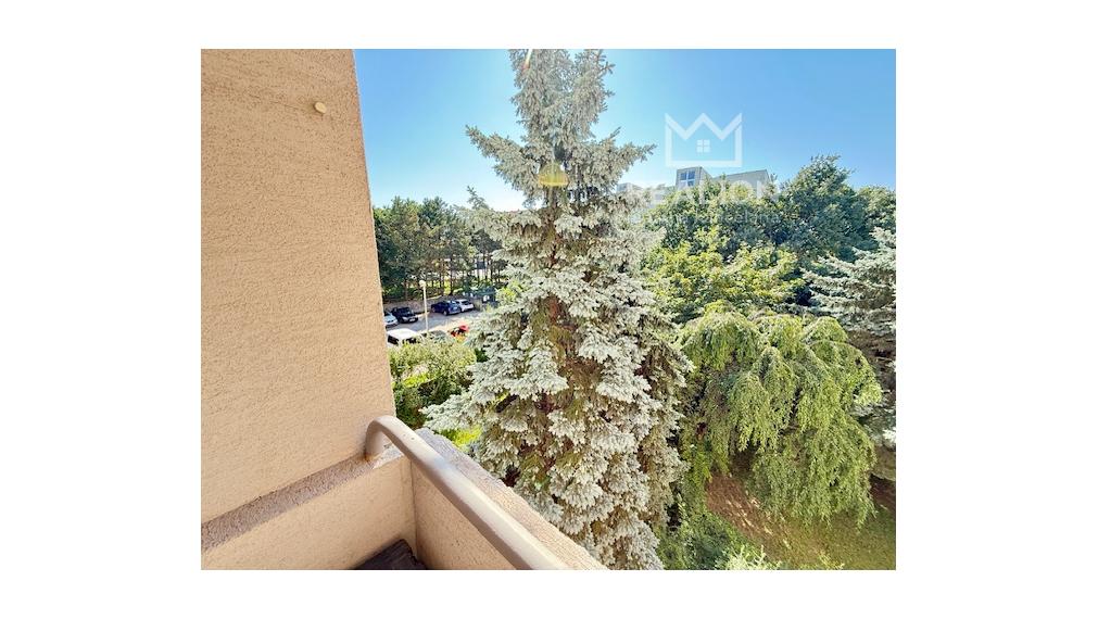 NÁJOM: priestranný 4i byt 110 m2 s loggiou,  Martinengova, Staré Mesto