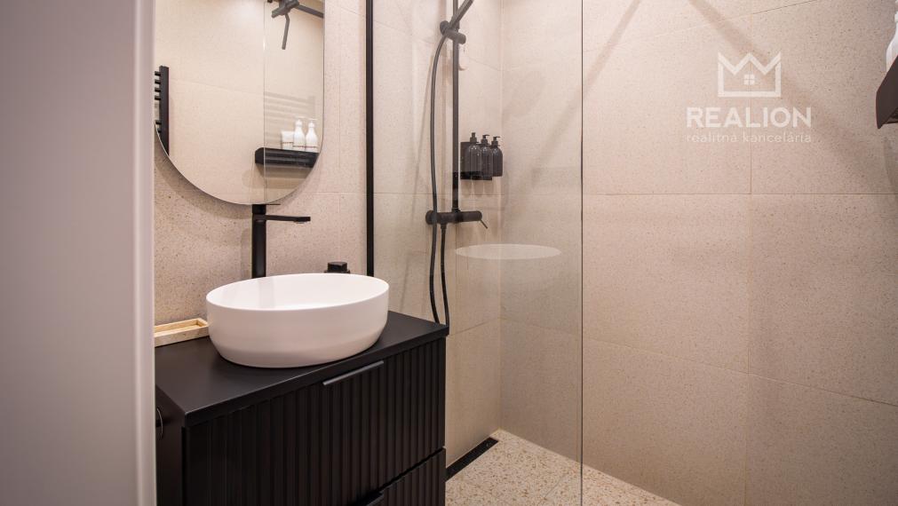 PREDAJ: štýlový mestský 2i byt 65,80 m2 Krížna, Staré mesto