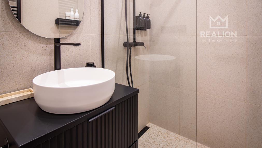 PREDAJ: štýlový mestský 2i byt 65,80 m2 Krížna, Staré mesto