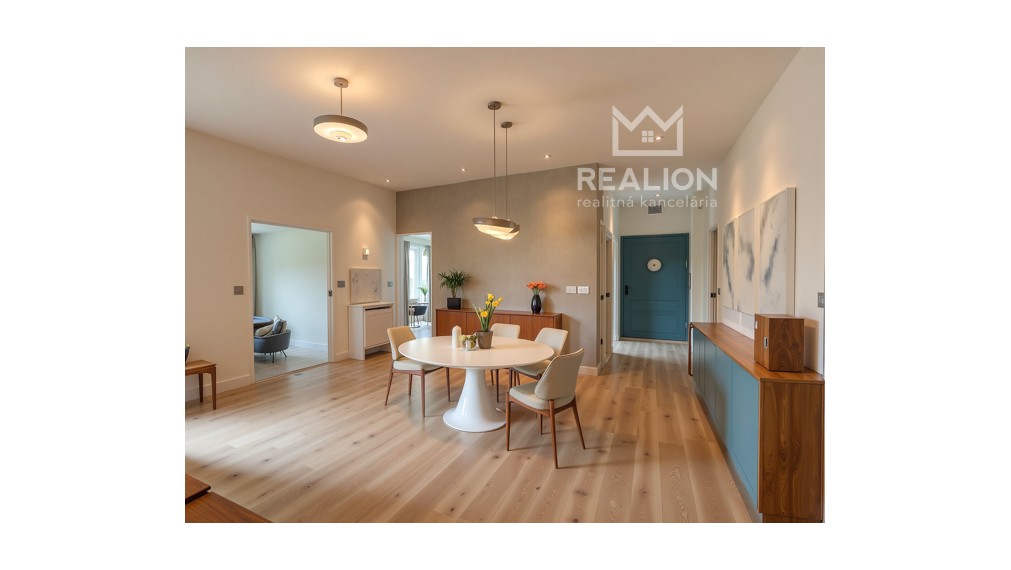 PREDAJ: priestranný 4i byt + 2 loggie + parkovacie miesto v garáži, Vazovova, Straré Mesto