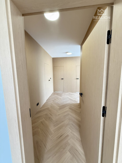 NÁJOM: Nadčasový 5i dom na Jesenskom vŕšku