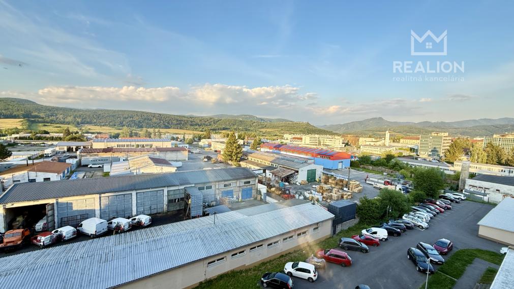 PREDAJ: 3i byt s loggiou, Svitavská, Etapa, Žiar nad Hronom