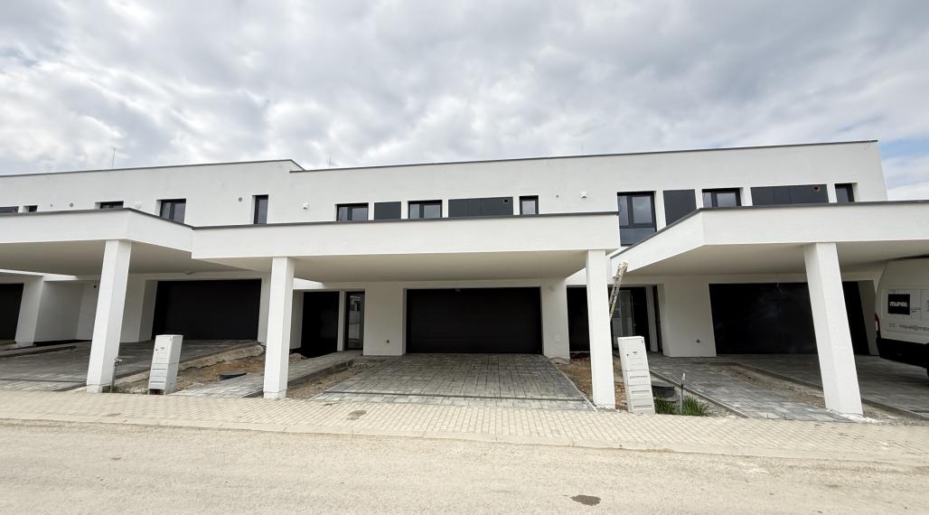 PREDAJ: Smart 5i RD nad Banskou Bystricou, Komenského