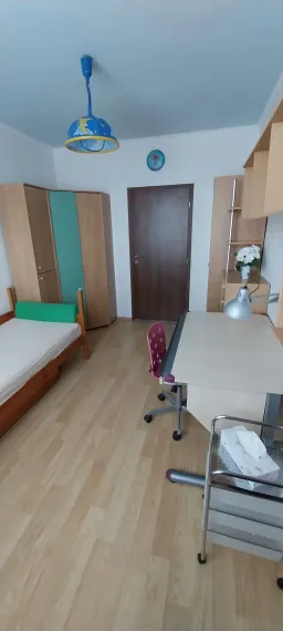 Prenájom, 3-Izbový byt na Krásnohorskej ulici v lokalite Petržalka!