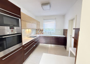 PREDAJ: Nadčasový 5i poschodový RD, Malinovo - fotografia 4