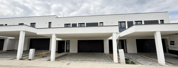 PREDAJ: Smart 5i RD nad Banskou Bystricou, Komenského