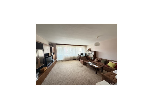 PREDAJ: priestranný 4i byt s 2 loggiami + garáž, Vazovova, Staré Mesto