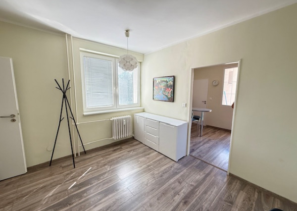 NÁJOM: priestranný 4i byt 110 m2 s loggiou,  Martinengova, Staré Mesto