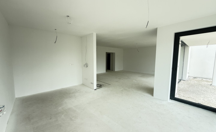 PREDAJ: Výnimočný smart holodom 217 m2 na Kačici, Komenského - fotografia 2