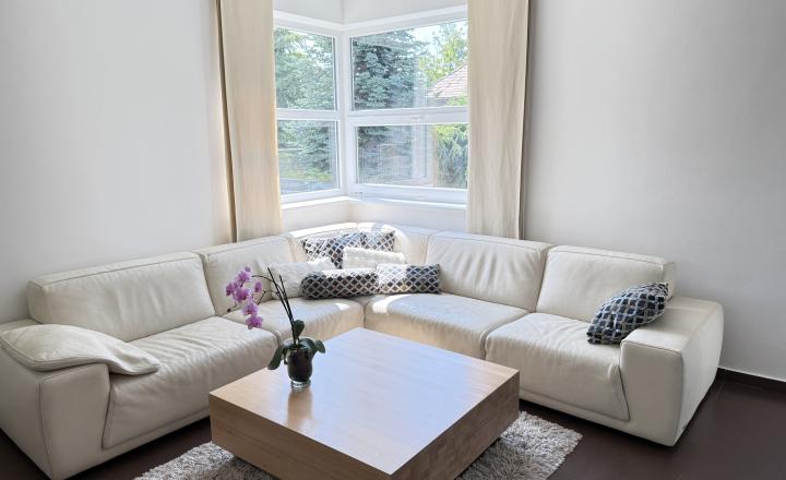 PREDAJ: Nadčasový 5i poschodový RD, Malinovo - fotografia 7