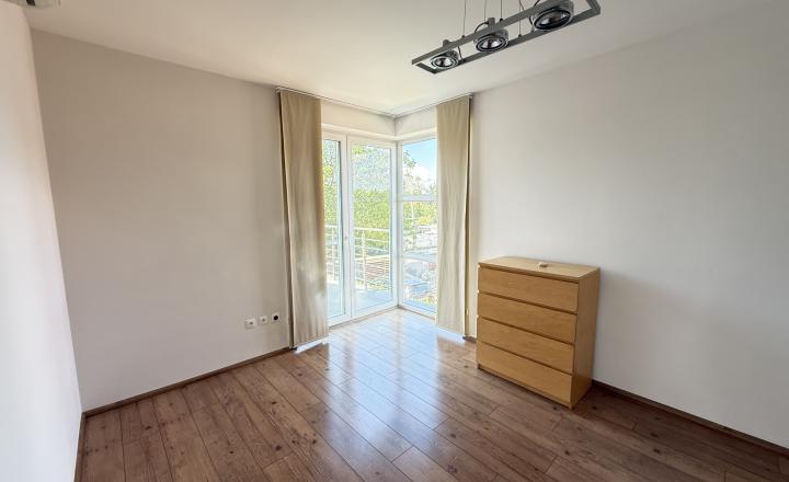 PREDAJ: Nadčasový 5i poschodový RD, Malinovo - fotografia 16
