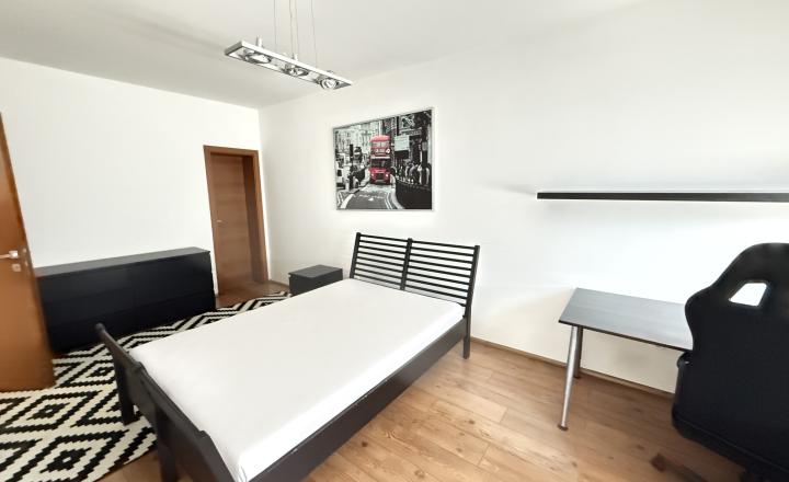 PREDAJ: Nadčasový 5i poschodový RD, Malinovo - fotografia 17