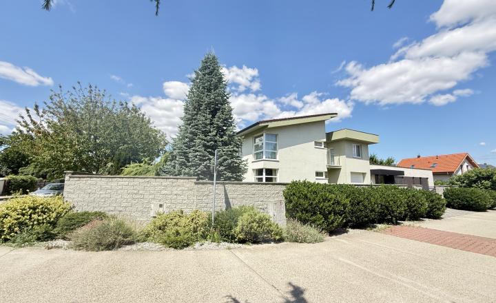 PREDAJ: Nadčasový 5i poschodový RD, Malinovo - fotografia 30