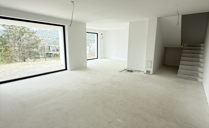 PREDAJ: Výnimočný smart holodom 217 m2 na Kačici, Komenského - fotografia 1