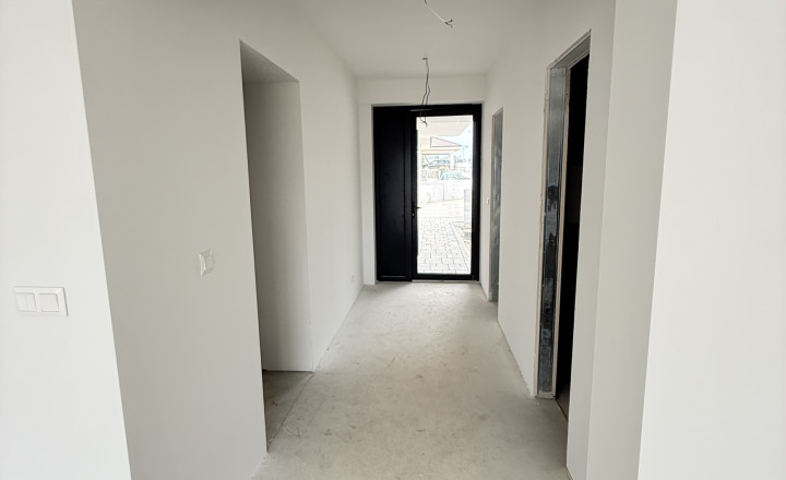 PREDAJ: Výnimočný smart holodom 217 m2 na Kačici, Komenského - fotografia 3