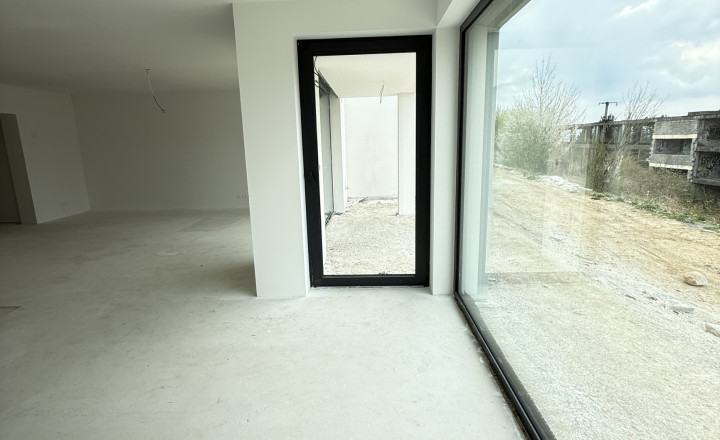 PREDAJ: Výnimočný smart holodom 217 m2 na Kačici, Komenského - fotografia 5