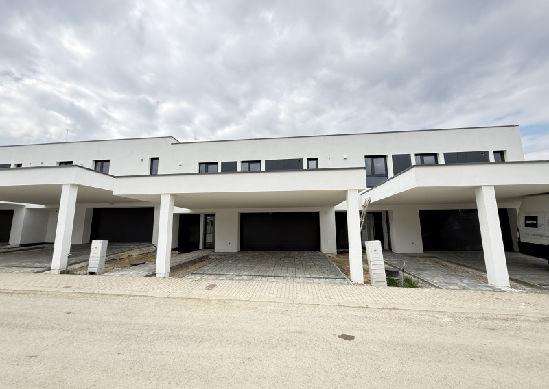 PREDAJ: Smart 5i RD nad Banskou Bystricou, Komenského