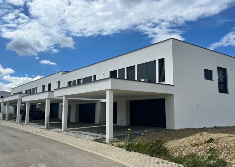 PREDAJ: Výnimočný smart holodom 217 m2 na Kačici, Komenského