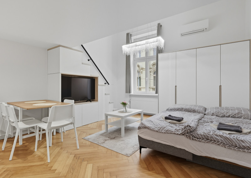 Postúpenie nájmu apartmánu, využívaného na krátkodobý prenájom, Tolstého ulica